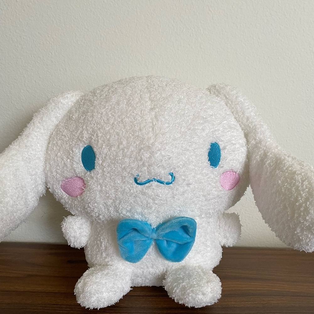 10.2 Inch Cinnamoroll Plushie BRAND NEW from Round1